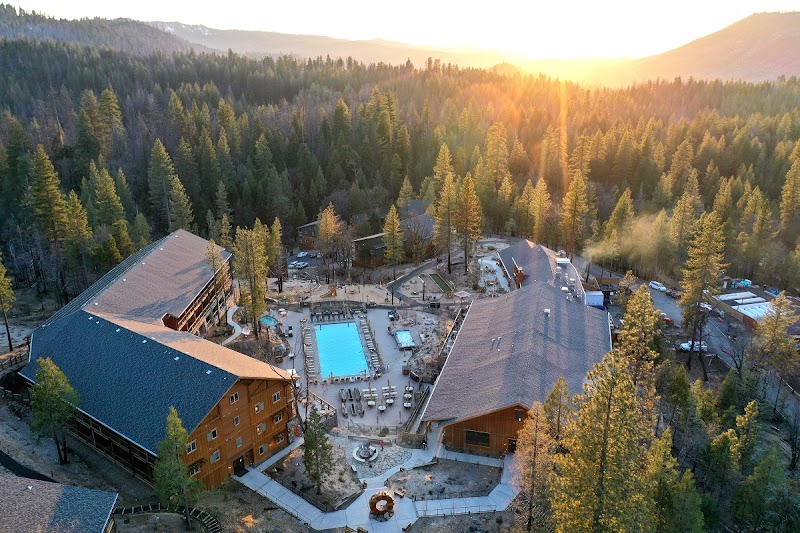 Rush Creek Lodge and Spa at Yosemite
