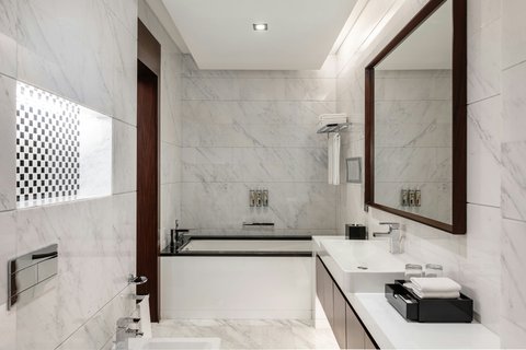 Renaissance Business Bay Hotel, Dubai 4