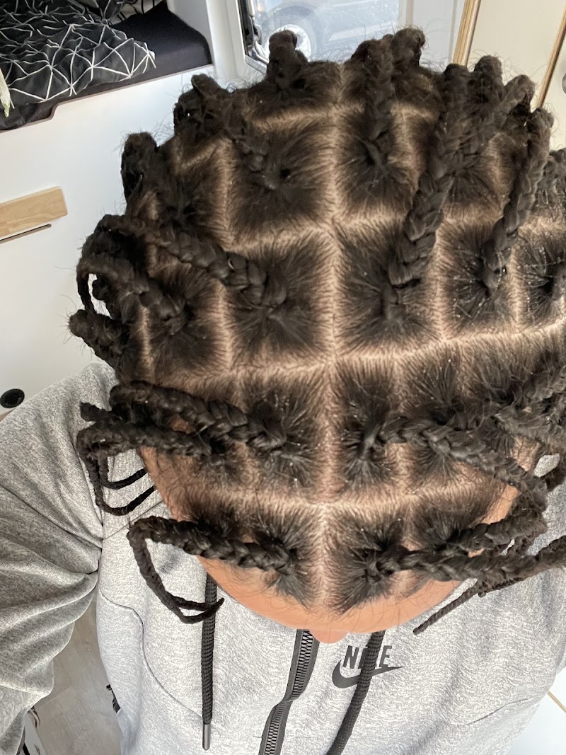 COIFFURE IVOIR'EBENE BY MELODY — photo 4