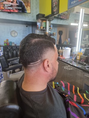 SAJ MENS HAIRCUTS and barbershop photo 3