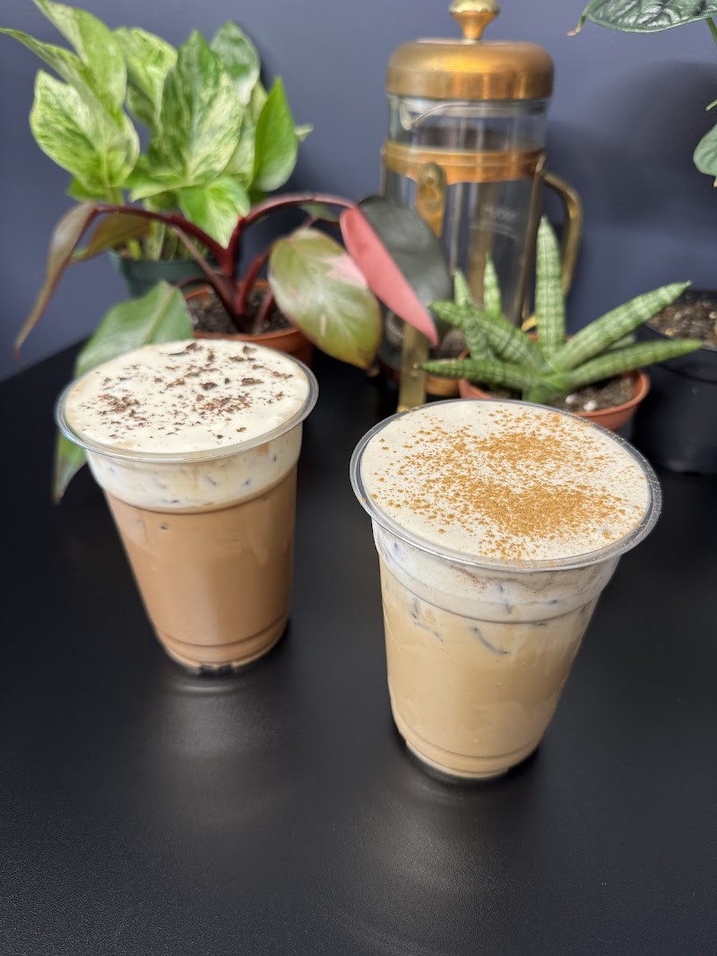 Kitt's Café & Gandalf's Garden photo 2