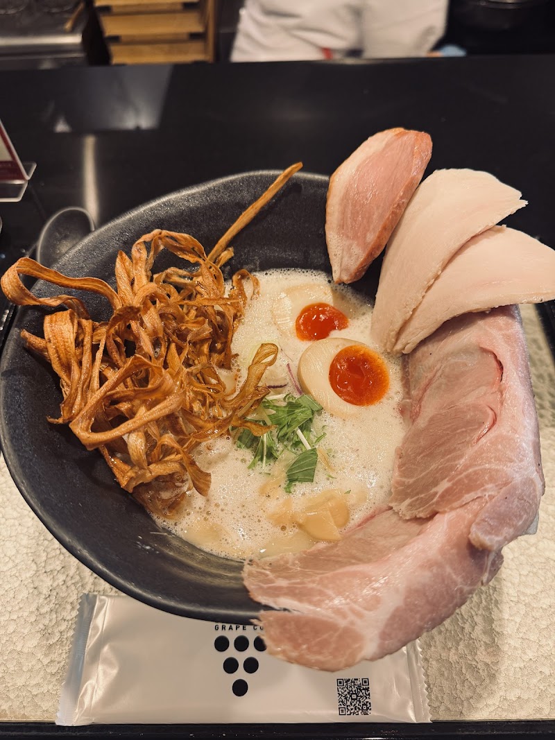 鶏soba座銀 神戸本店 写真5