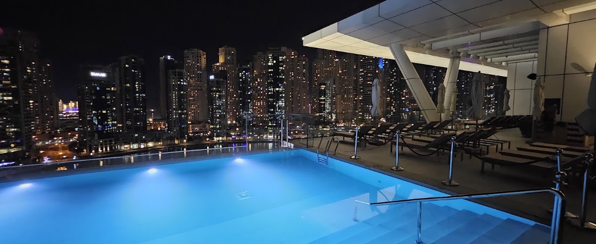 Vida Dubai Marina & Yacht Club 3