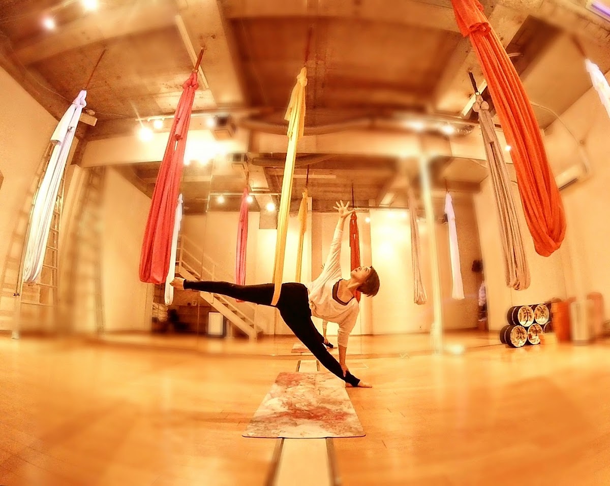 アックミーエアリアルスタジオ ACME AERIAL STUDIO 36 — 3