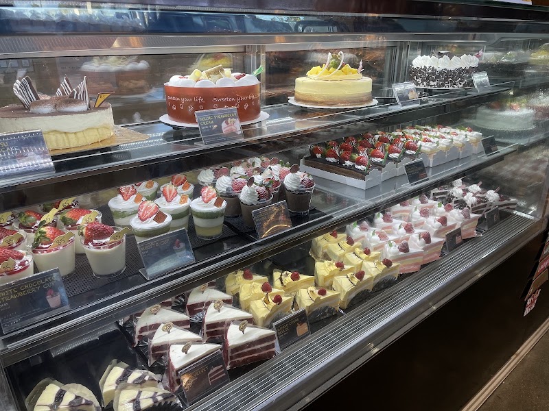85°C Bakery Cafe - Mira Mesa photo 4