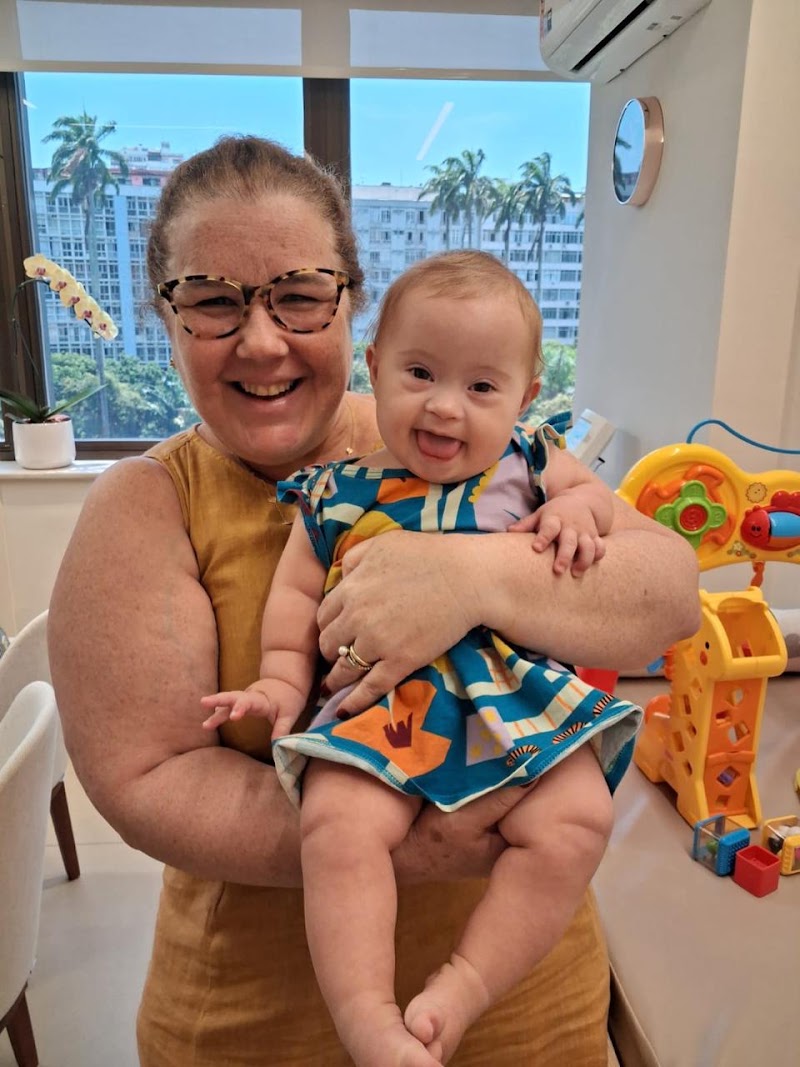 Foto de Dra. Anna Paula Baumblatt – Pediatra de doenças raras, complexas e Síndrome de Down
