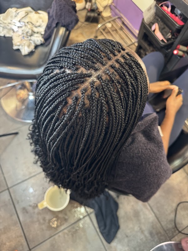 FB Fresh Braidz Hair & Beauty photo 1