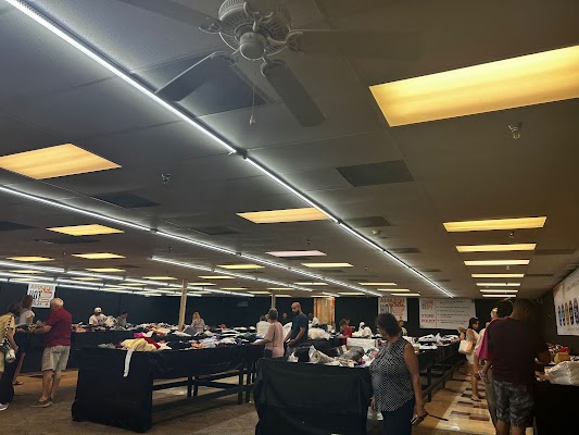 Amazon Hot Deals Bin Store photo