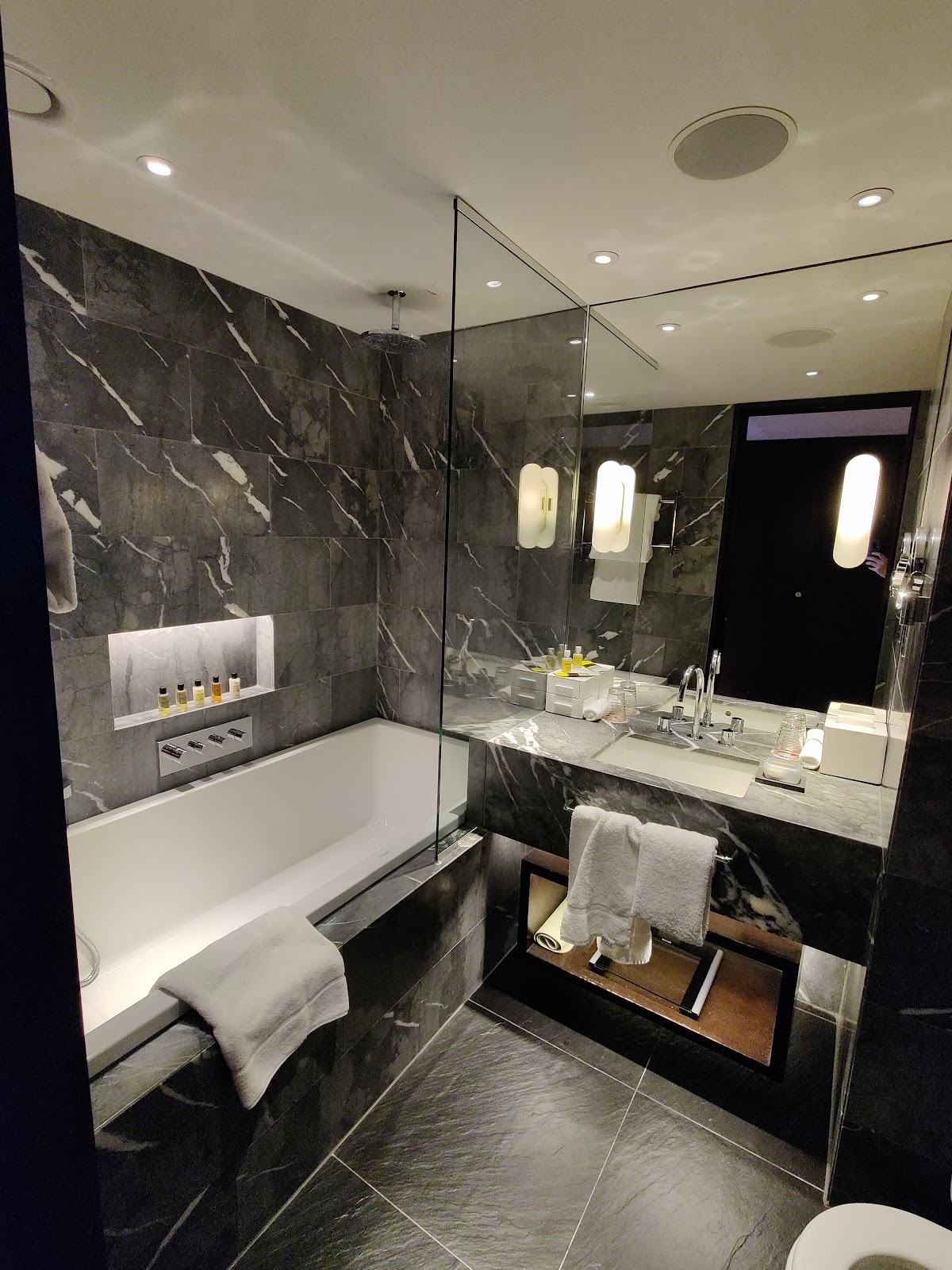 South Place Hotel, dog-friendly hotel, photo 2