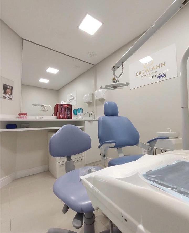 Dra. Betinne Erdmann | Erdmann Odontología | Cirurgiã Dentista em Porto Alegre - foto 2