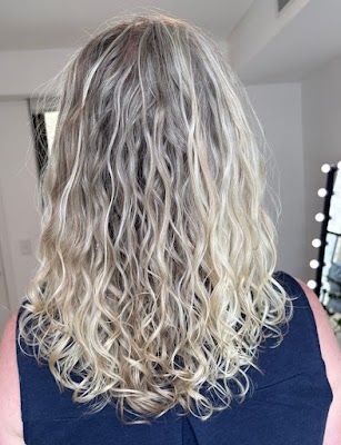 Juliana Castro Curly Hair Expert photo 3