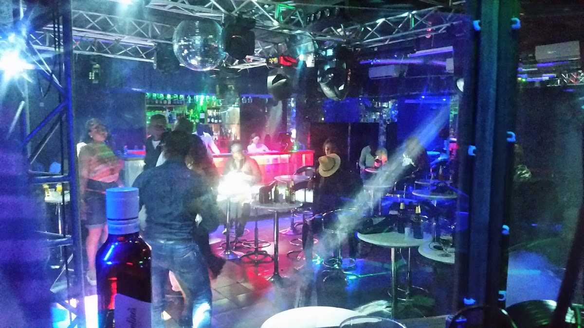 Night Club Tour Eiffel