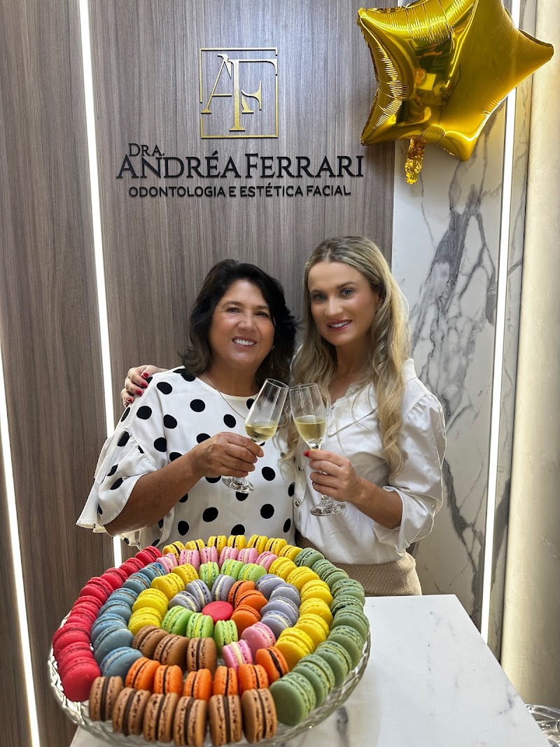 Dentista Dra Andréa Ferrari - foto 2