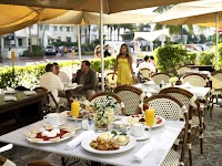 Photo of Maxine's Bistro and Bar - American Restaurant in Miami Beach
