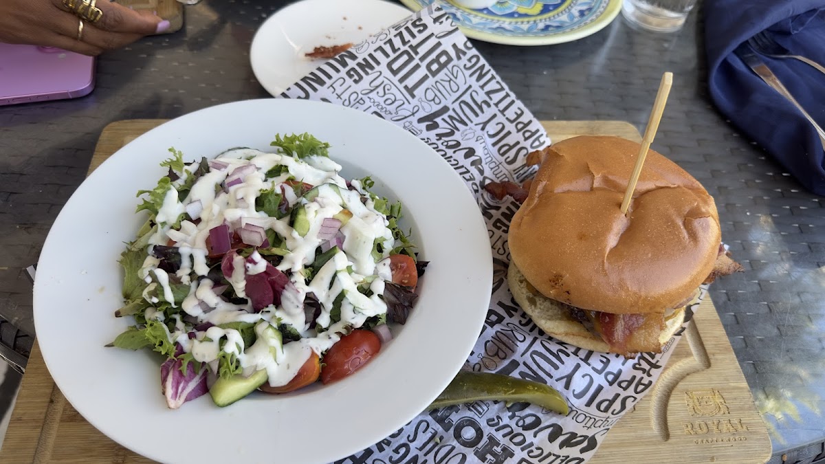 Maxine's Bistro and Bar - American Restaurant in Miami Beach: Google Places image 4