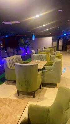 مقهى ليالي الطائف للشيشه والمعسلات