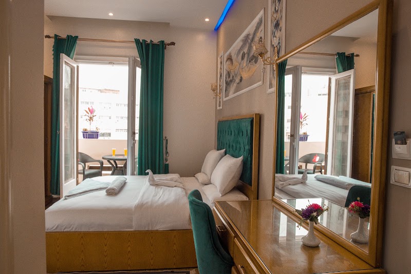 Golden Palace Hotel