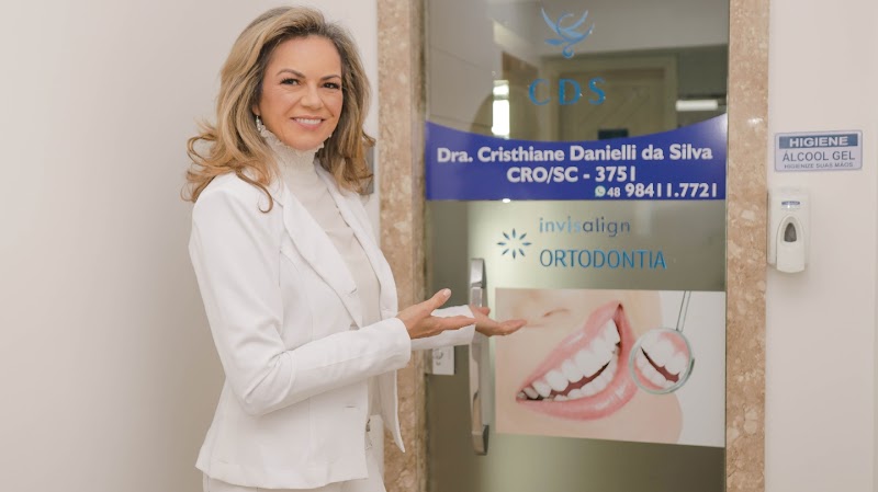 Dra Cristhiane Danielli Ortodontista - foto 2