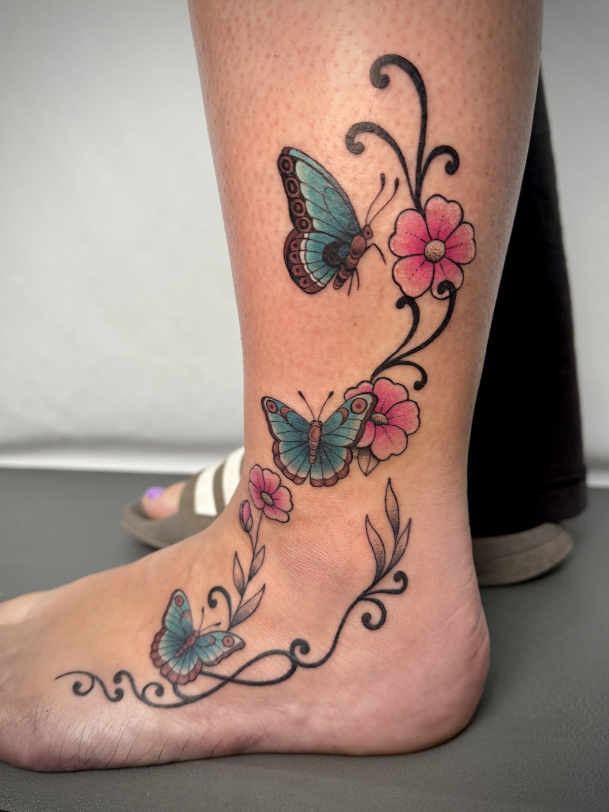 Floaty Tattoo tattoo work — photo 3
