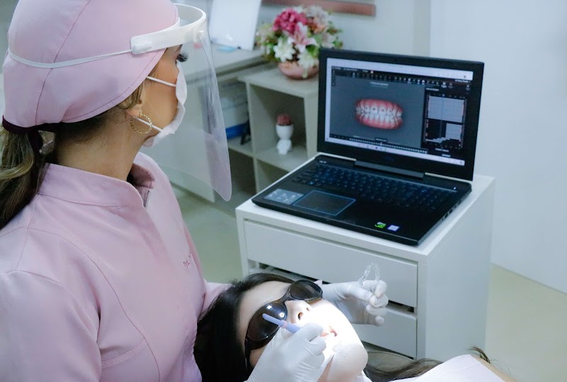 Dra. Priscilla Flores - Ortodontia/ Aparelho Invisível/ Invisalign AP - foto 4