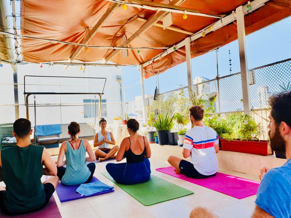 Yoga With Daniela Tel Aviv Central - יוגה עם דניאלה לב תל אביב