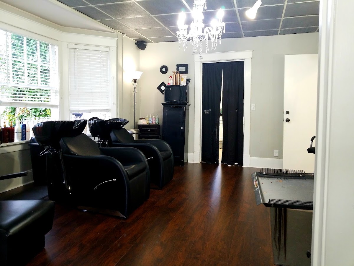 Harlow Salon: Google Places image 2
