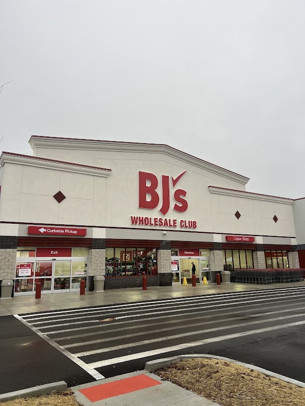 BJ'S WHOLESALE CLUB #240 exterior