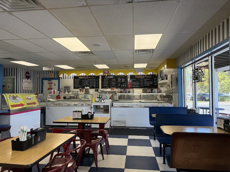 Ye Ole Fashioned Ice Cream & Sandwich Cafe- Mt. Pleasant photo 3