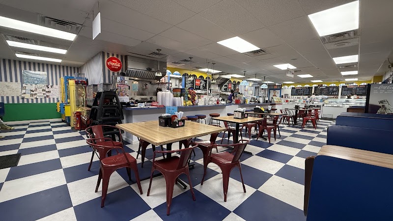 Ye Ole Fashioned Ice Cream & Sandwich Cafe- Mt. Pleasant photo 3