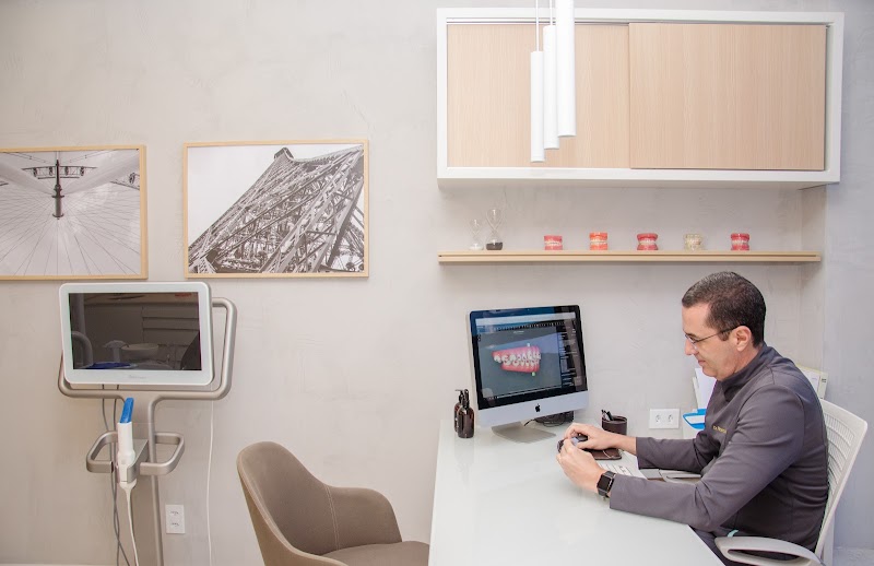 Dr. Ricardo Machado Ortodontia e Ortopedia Facial | Invisalign - Ipanema