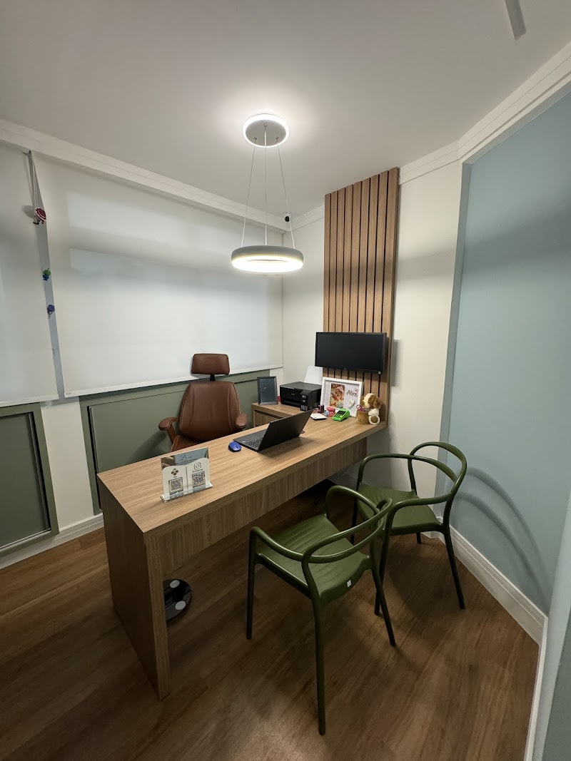 Dra. Letícia Candini e equipe - foto 4