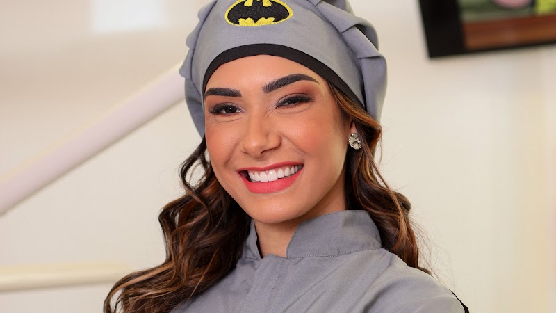 Dra. Letícia Candini e equipe