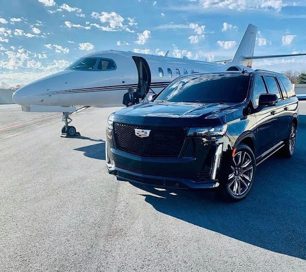 Seattle Exclusive Limo & Town Car portfolio