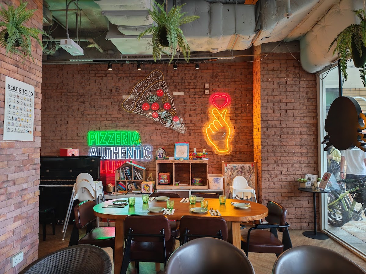 Little Mario’s Pizzeria photo 5