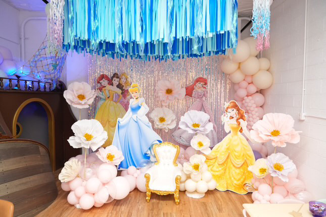 Castle & Crown — interior