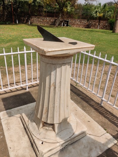 Sanderson’s Sundial, Delhi