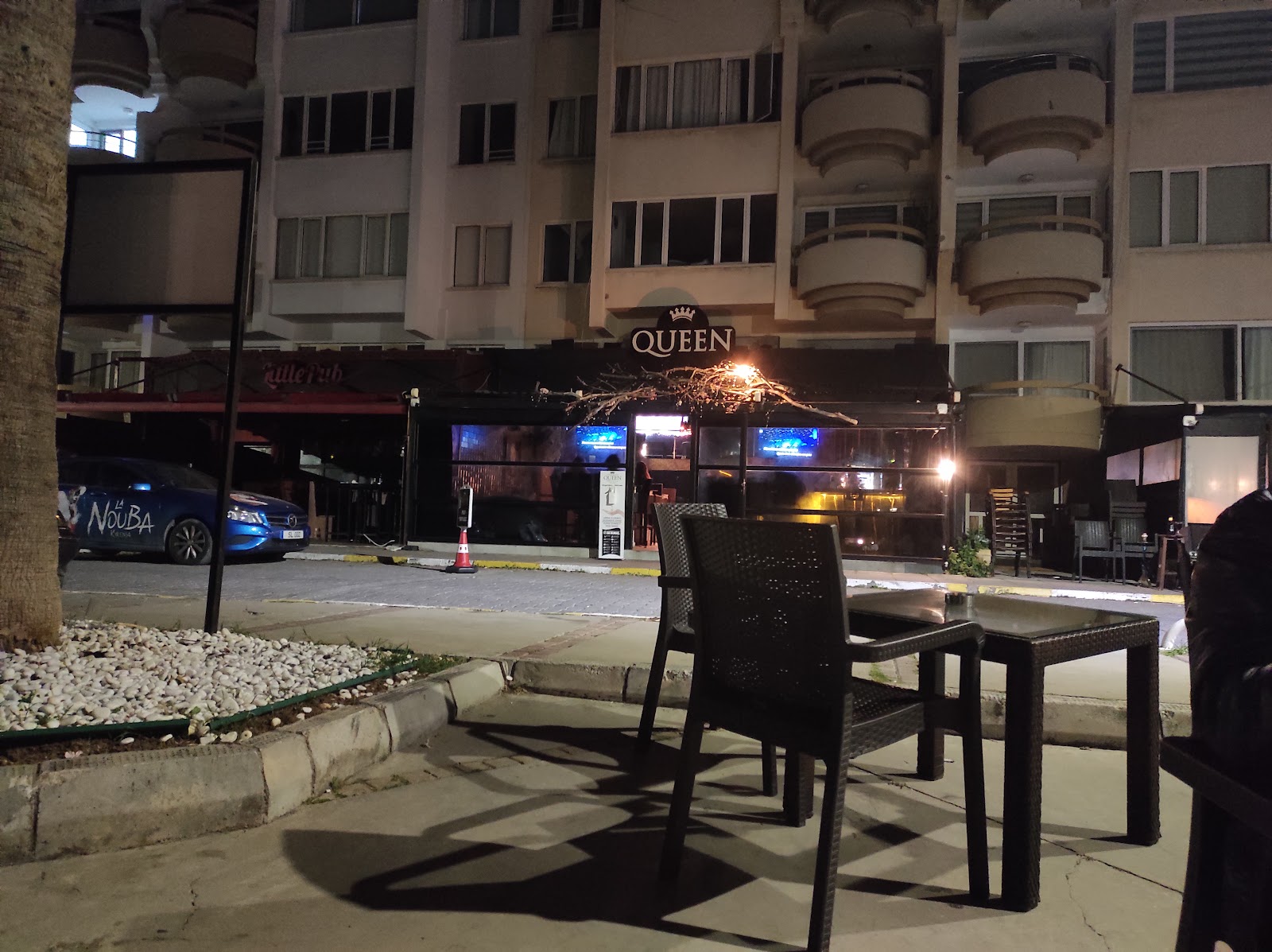 Queen Lounge mekanı