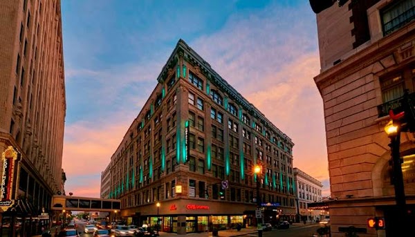 EMBASSY SUITES exterior