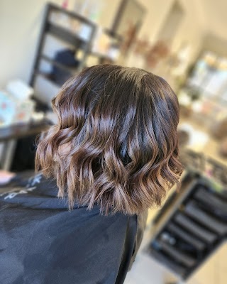 Red Dahlia Hair Designs