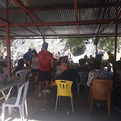 Küp şelalesi Çınaraltı Restoranı - Restoran