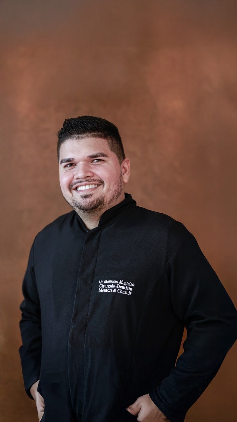 Odonto Clín - Dr Maurício Monteiro - foto 3