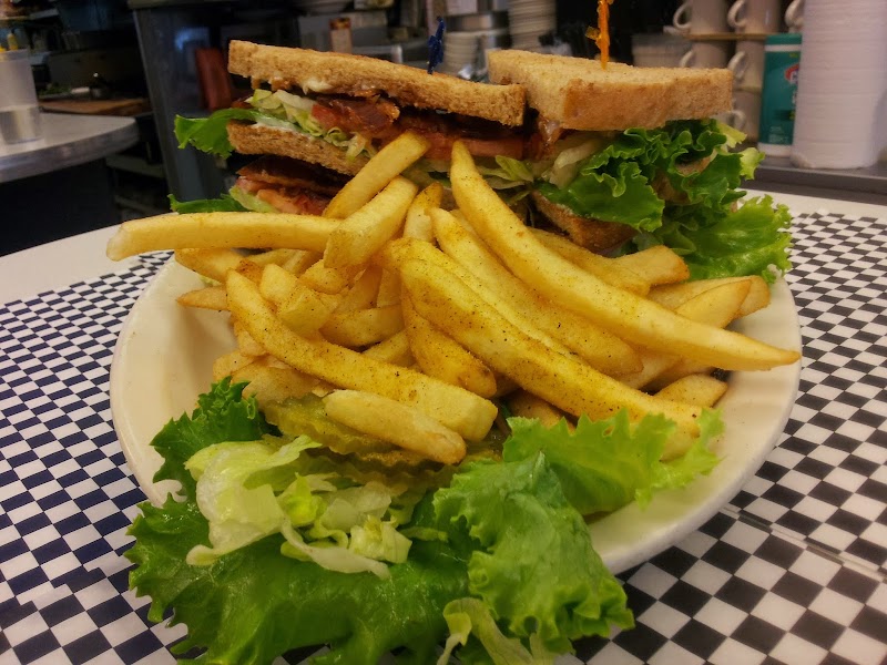 Oscar's Cafe photo 2