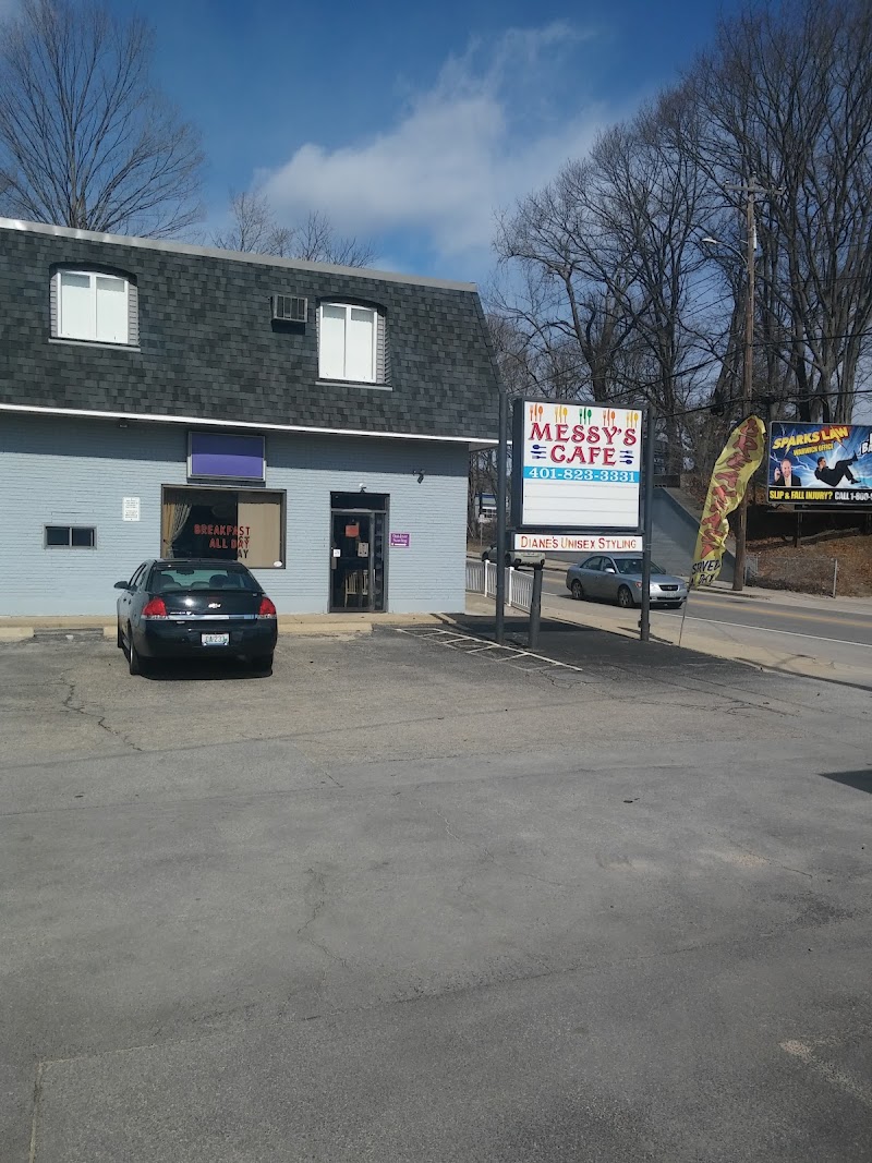 Messy's Cafe photo 3