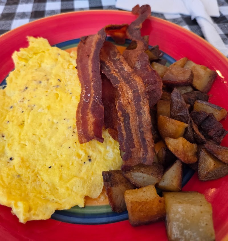 Messy's Cafe photo 3