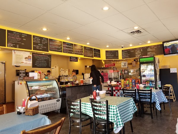 Messy’s Cafe