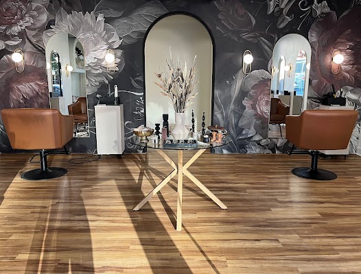 Salon Valora