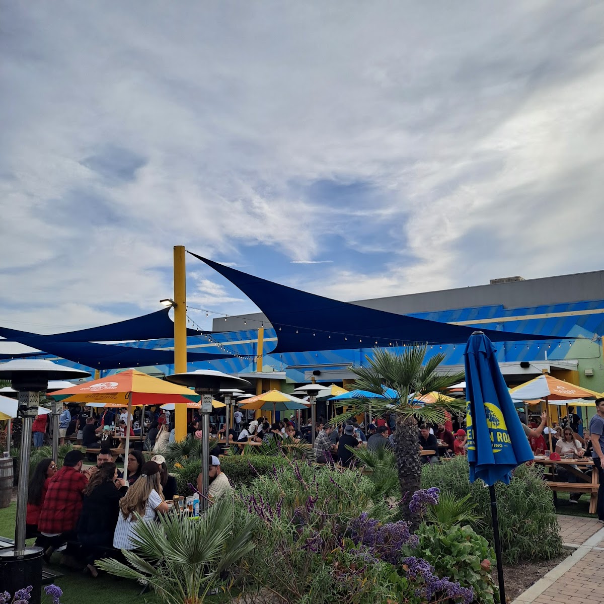 Golden Road Brewing Anaheim photo 4