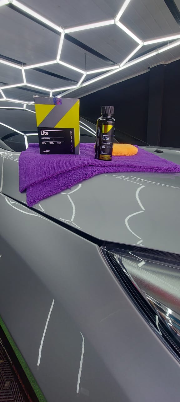 Foto de Car polish Curitiba estética automotiva aplicação de PPF e insulfilm
