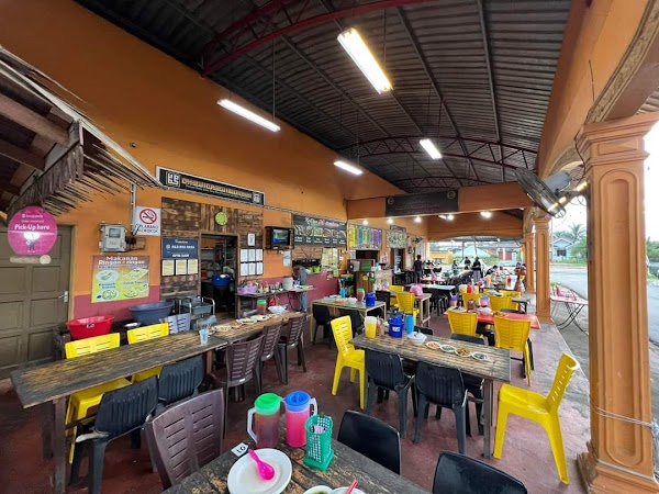 Restoran J&I Ikan Bakar - Photo 1