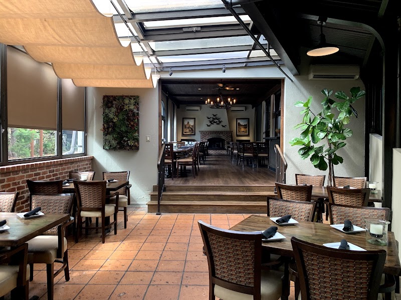 Trevor's at the Tracks